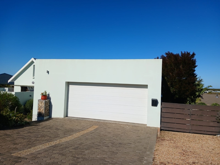 3 Bedroom Property for Sale in Stilbaai Wes Western Cape
